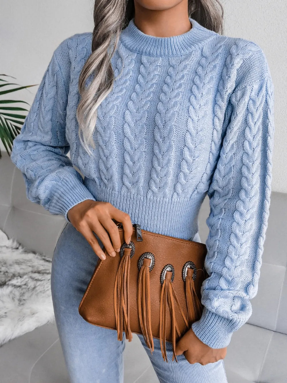 Twists waist closing knitting navel revealing sweater