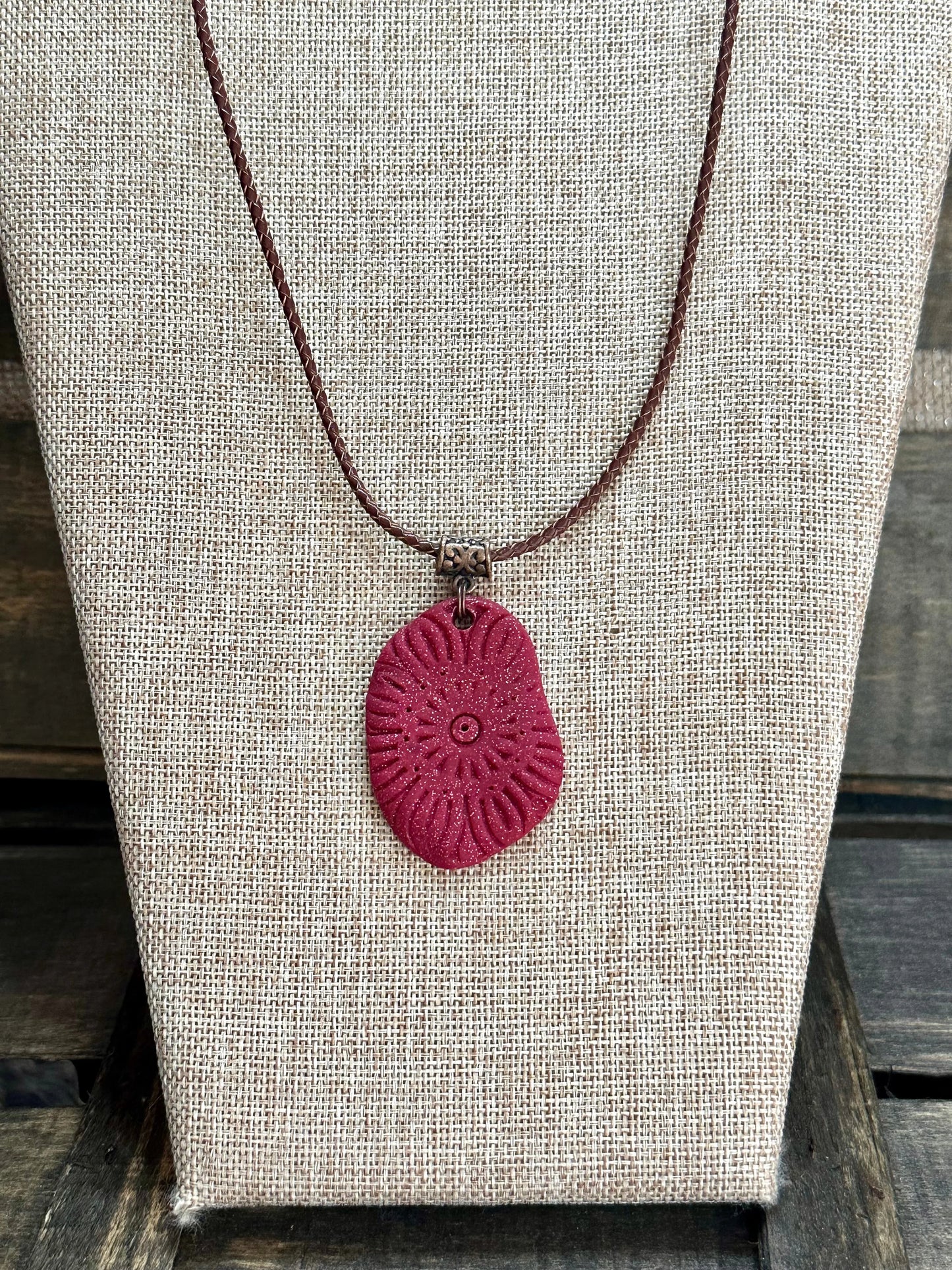 极简主义粘土项链